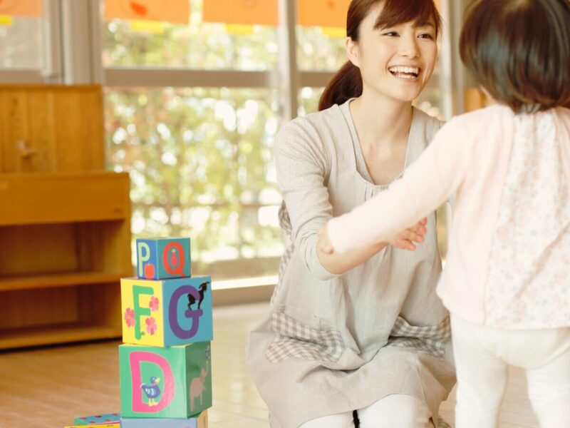 🌞 おひさまみたいな笑顔で、おはよう！ 安心できる場所がここにあるから、自然と笑顔があふれます。